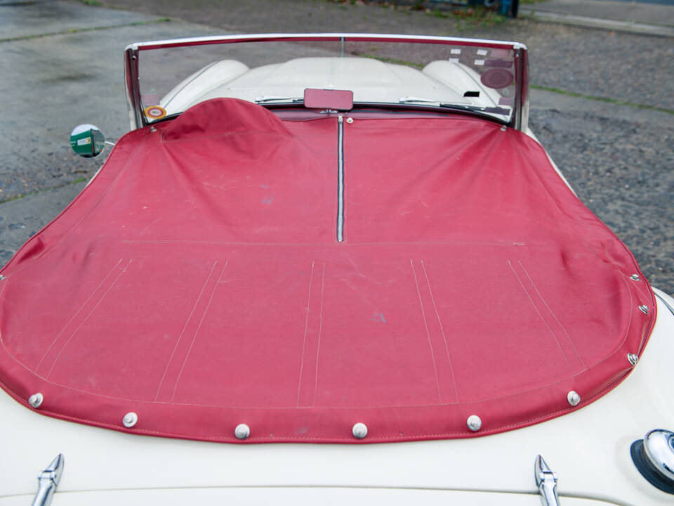 Afbeelding 14/36 van Austin-Healey 100&#x2F;6 (BN4) (1957)