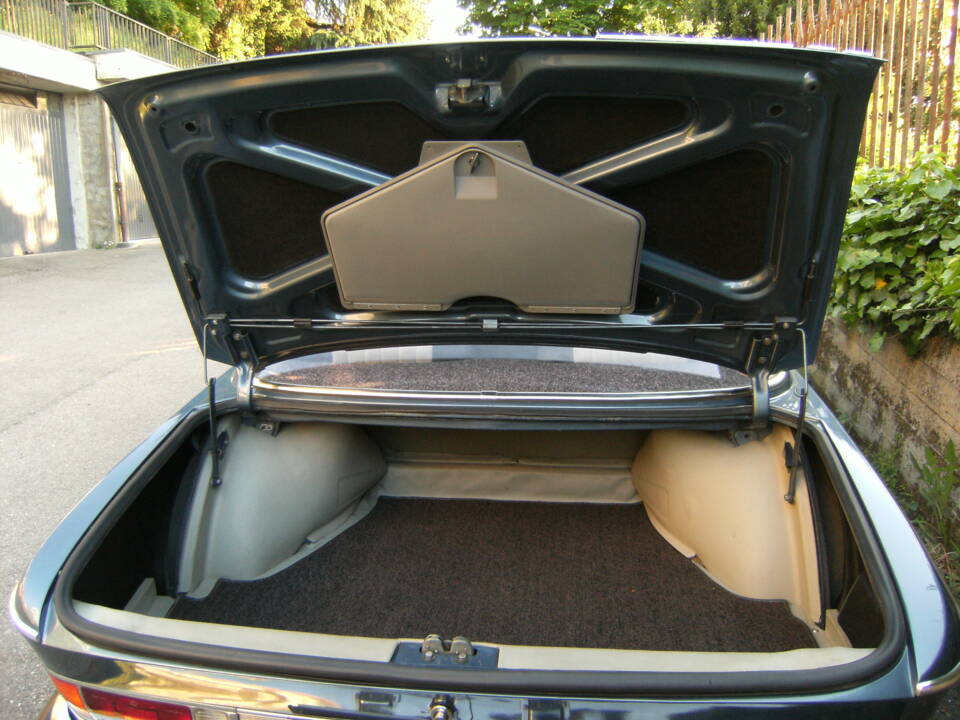 Image 11/12 of BMW 2800 CS (1969)