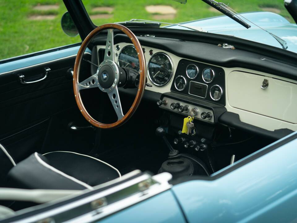 Imagen 27/50 de Triumph TR 4 (1963)