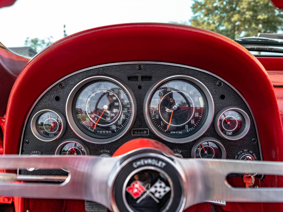 Image 42/64 of Chevrolet Corvette Sting Ray Convertible (1964)