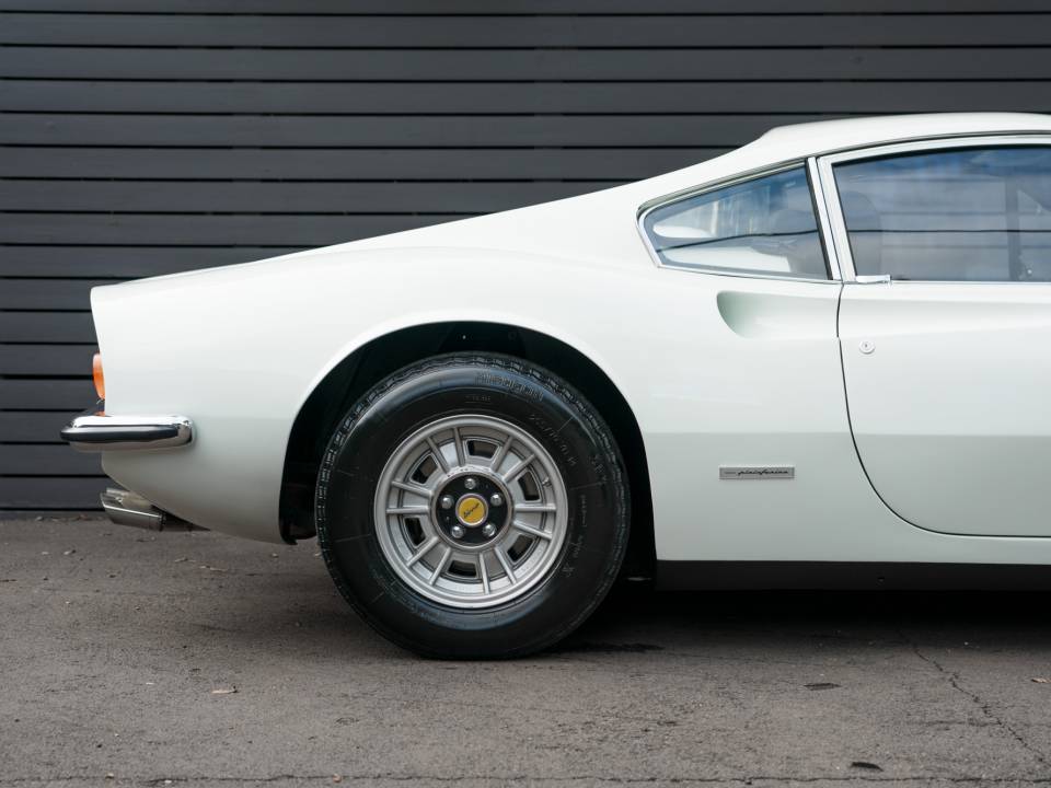 Image 42/43 de Ferrari Dino 246 GT (1971)