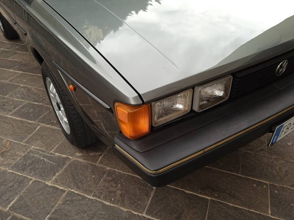Image 9/67 de Volkswagen Scirocco II GT (1984)