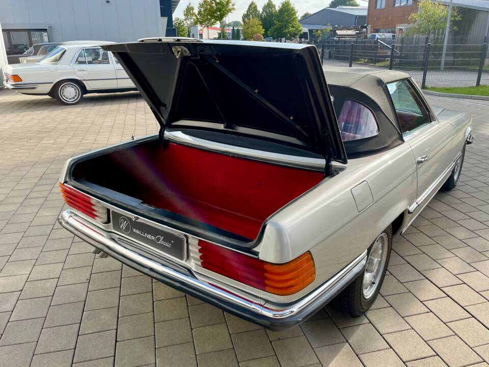 Image 19/23 de Mercedes-Benz 280 SL (1977)
