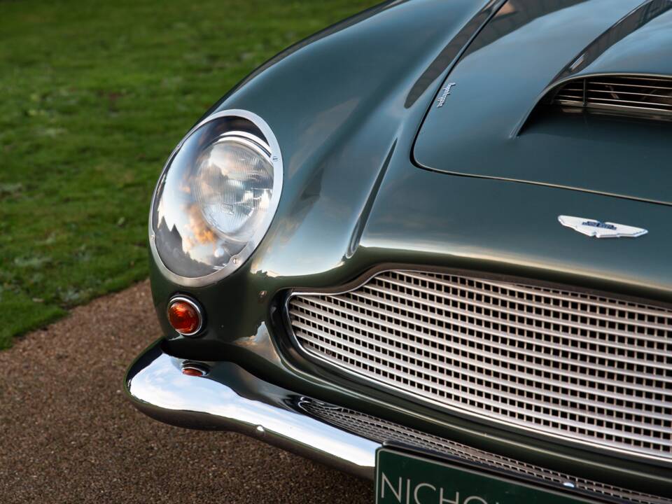 Image 18/42 de Aston Martin DB 4 GT (1959)