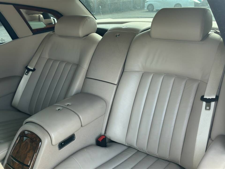 Image 30/44 of Rolls-Royce Phantom VII (2004)