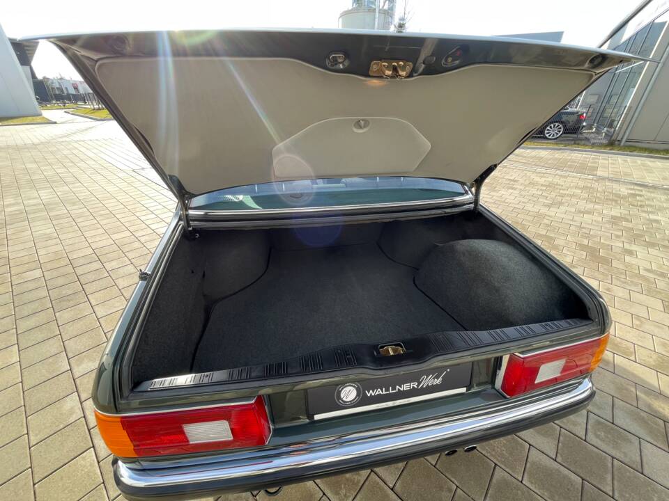 Afbeelding 15/26 van BMW 732i (1986)