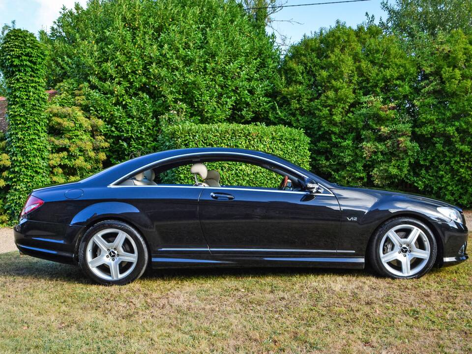 Bild 2/37 von Mercedes-Benz CL 600 (2007)
