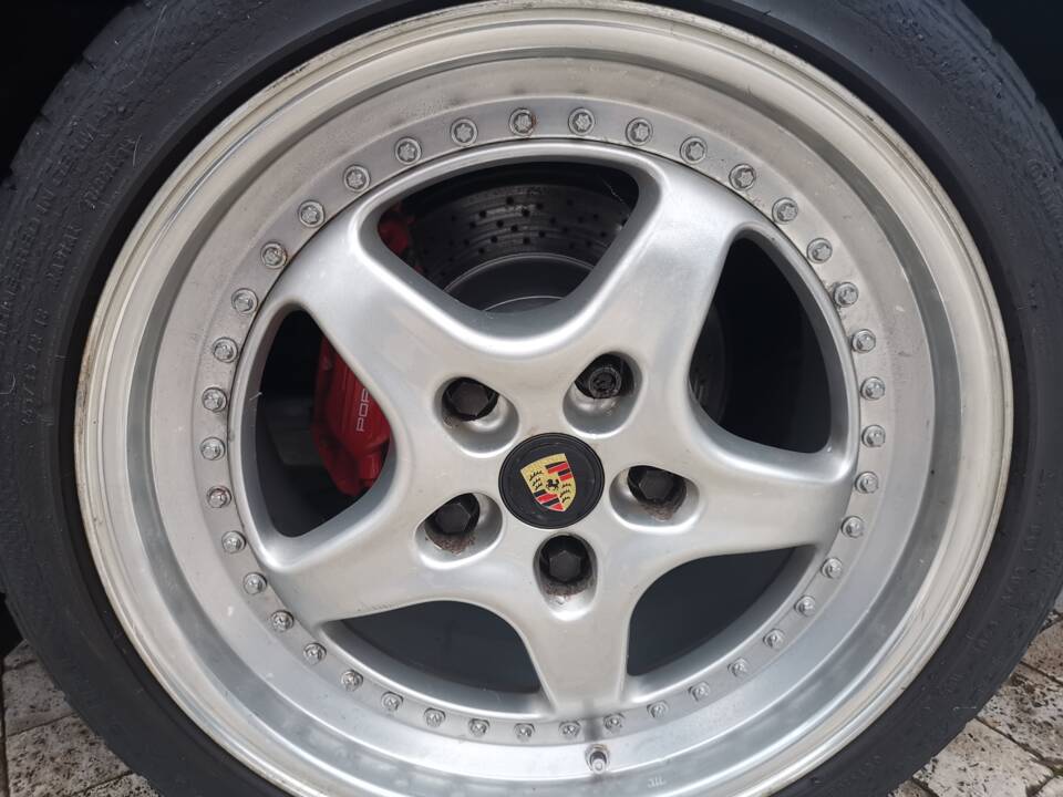 Image 48/51 of Porsche 911 Carrera 2 (WTL) (1990)