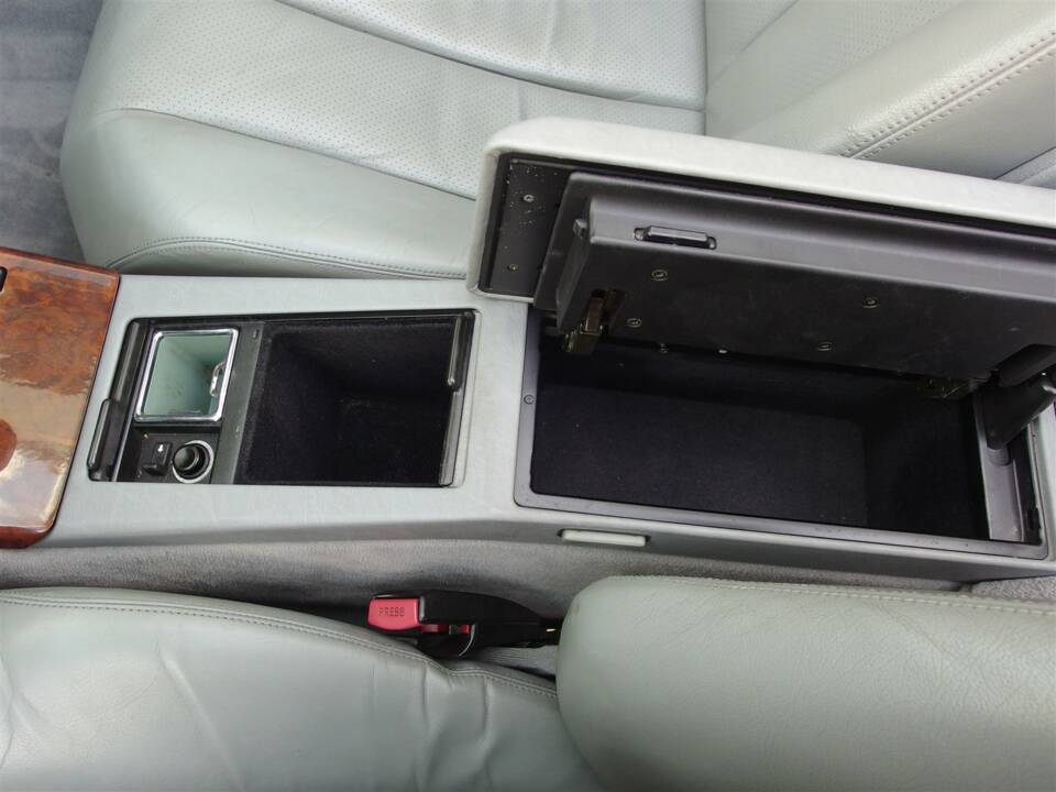 Image 58/96 of Mercedes-Benz 300 SL (1992)