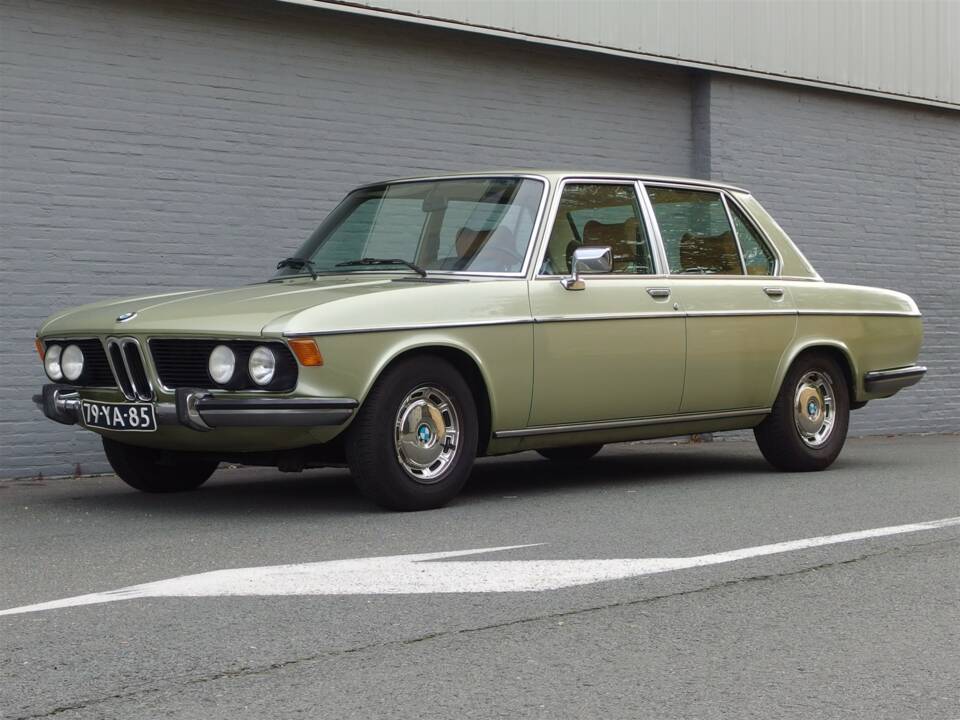 Image 1/95 de BMW 2500 (1977)