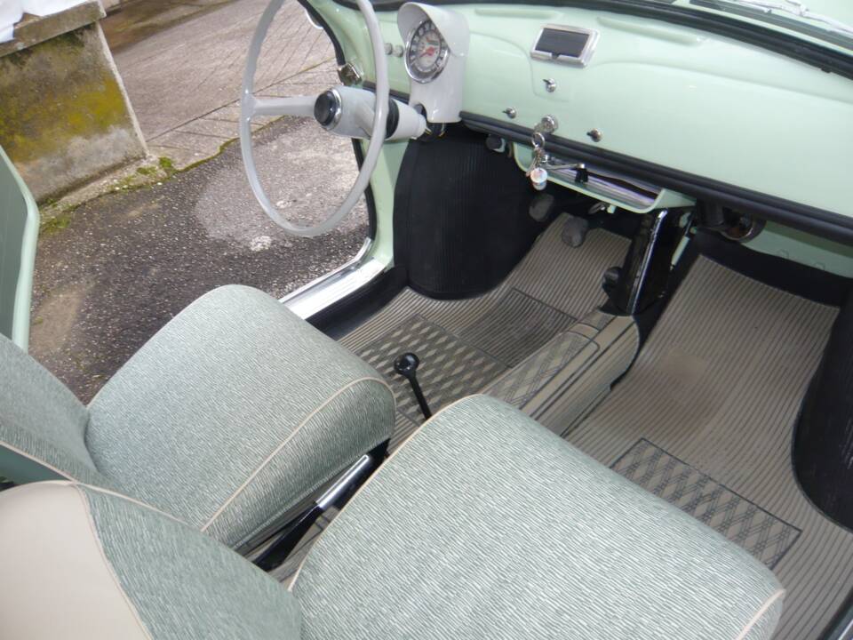 Image 19/27 of FIAT 500 D (1964)