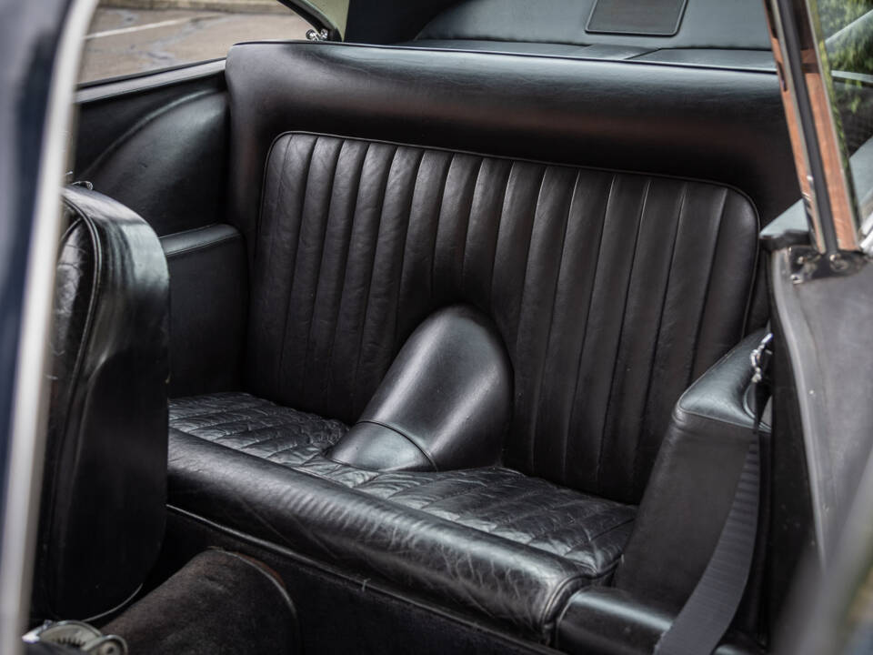 Image 48/72 de Aston Martin DB 4 (1962)