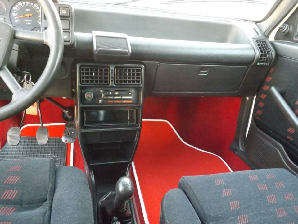Image 19/50 de FIAT Uno Turbo i.e. (1991)