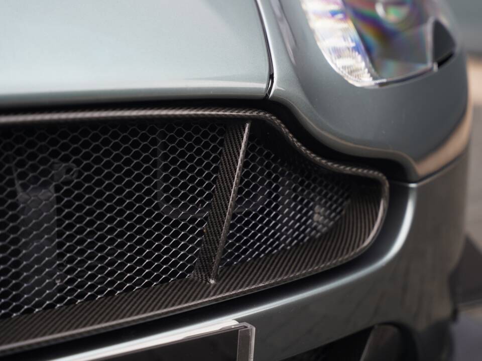 Bild 32/50 von Aston Martin V12 Vantage AMR (2017)