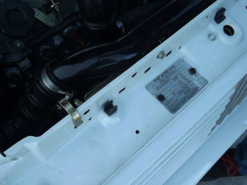 Bild 30/50 von FIAT Uno Turbo i.E. (1991)