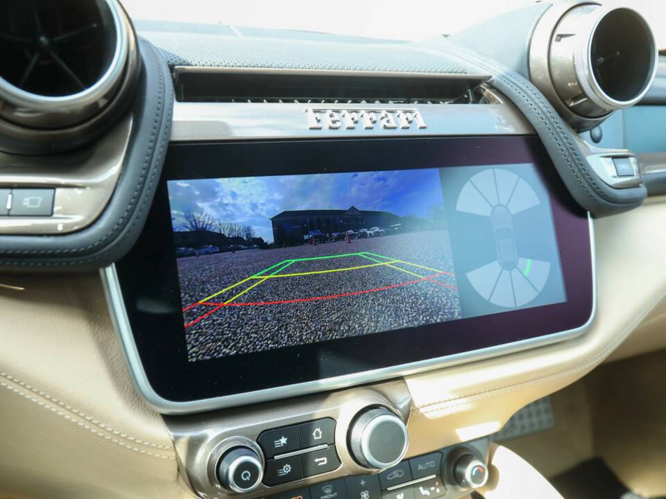 Immagine 21/50 di Ferrari GTC4Lusso (2018)