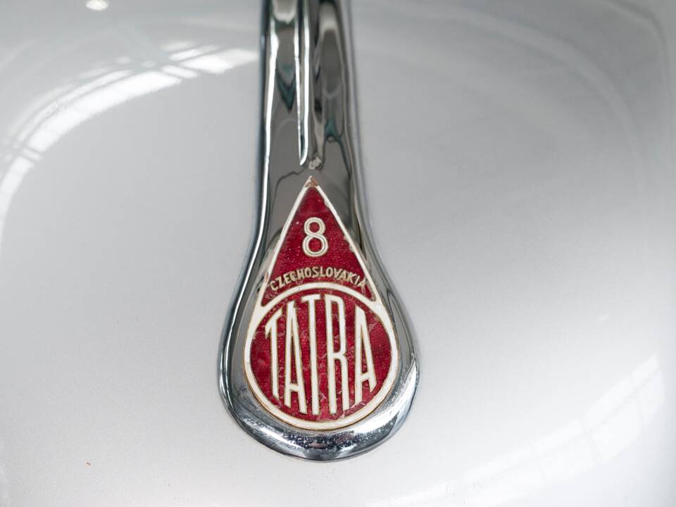Image 31/50 of Tatra T 87 (1949)