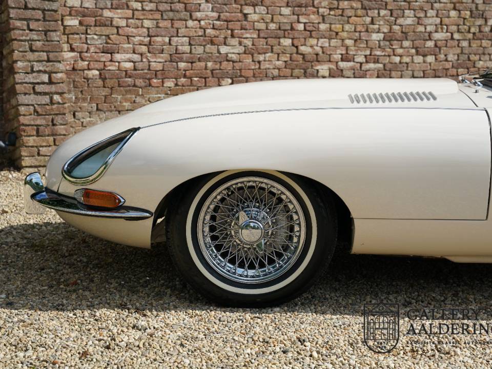 Image 10/50 de Jaguar Type E 3.8 (1964)