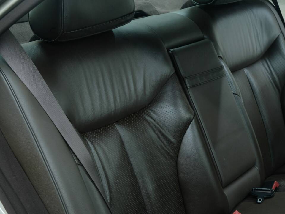 Bild 39/50 von Mercedes-Benz 300 SE (1992)