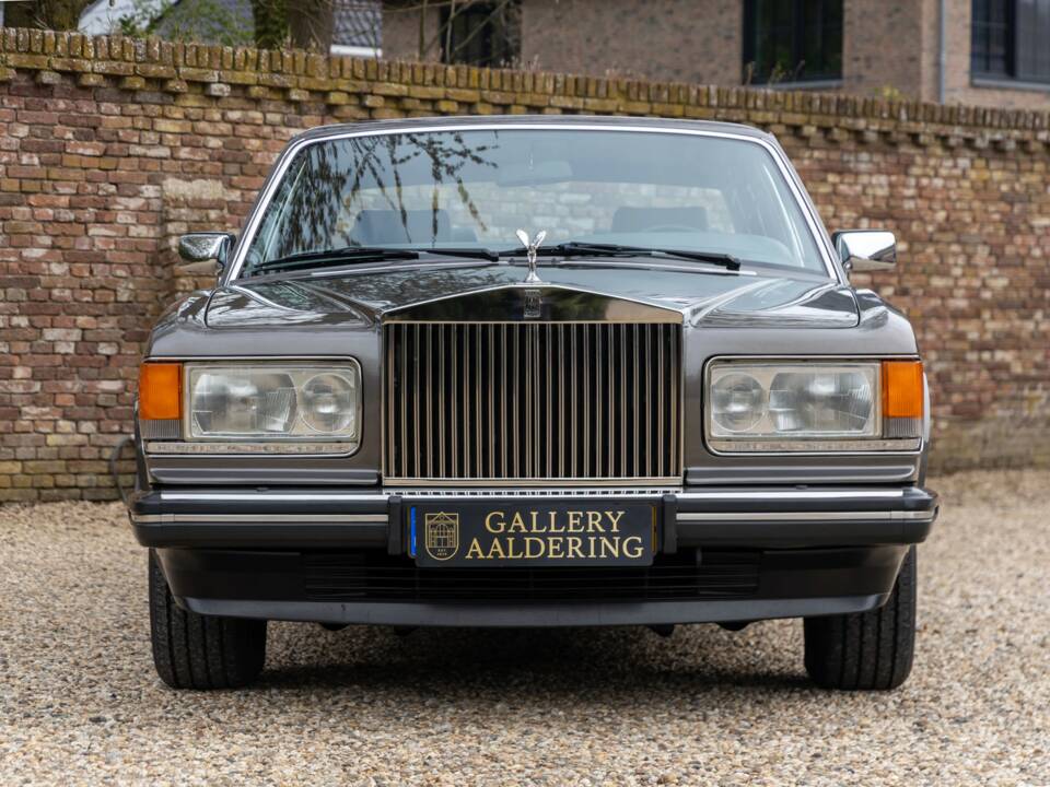 Image 40/50 of Rolls-Royce Silver Spirit (1987)