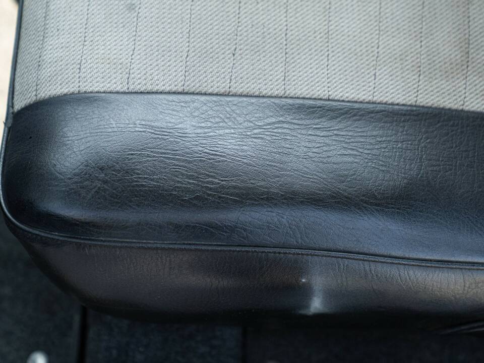 Image 26/47 of Innocenti Mini Cooper 1300 (1974)