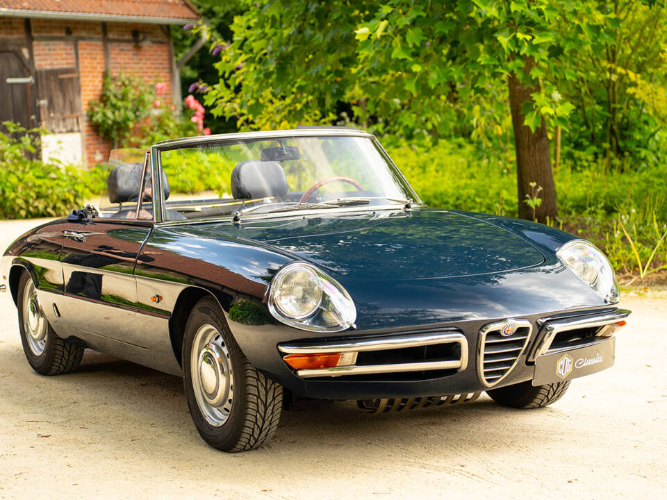 Image 19/83 de Alfa Romeo 1750 Spider Veloce (1969)