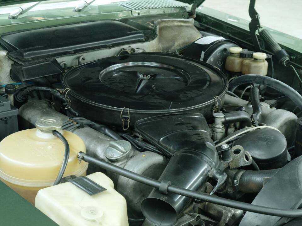 Image 41/50 de Mercedes-Benz 350 SLC (1973)
