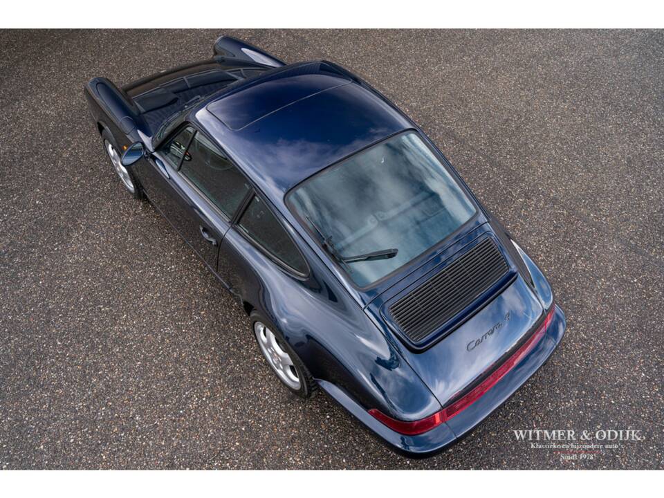 Image 7/33 de Porsche 911 Carrera 4 (1992)