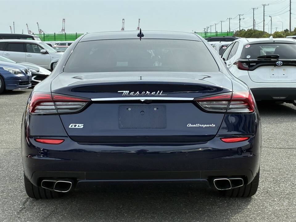 Image 5/53 of Maserati Quattroporte GTS (2013)