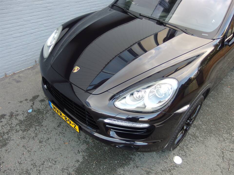 Imagen 9/97 de Porsche Cayenne Turbo (2011)