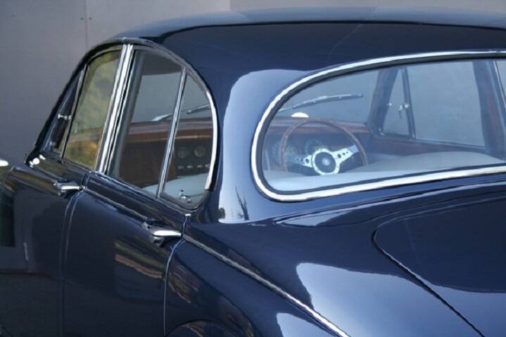 Image 13/14 de Jaguar Mk II 3.4 (1960)