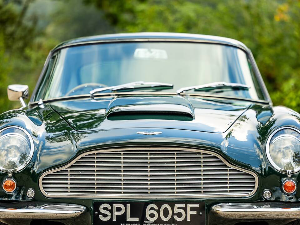Bild 39/50 von Aston Martin DB 6 Vantage (1967)