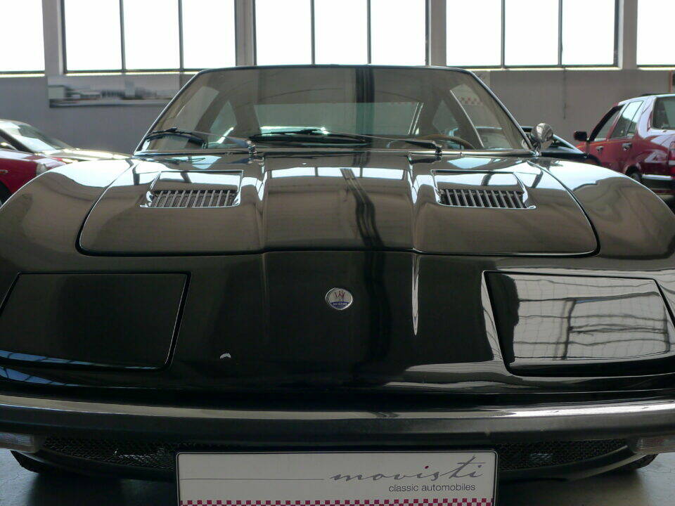 Image 1/38 of Maserati Indy 4700 (1970)