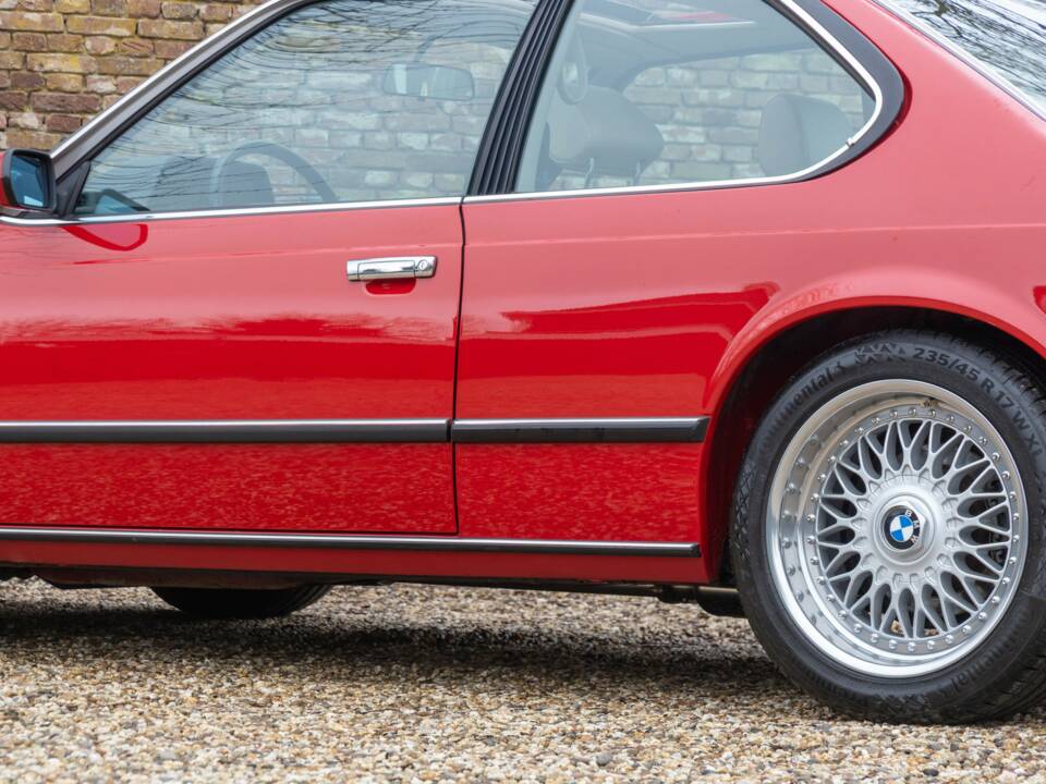 Afbeelding 33/50 van BMW M6 (1988)