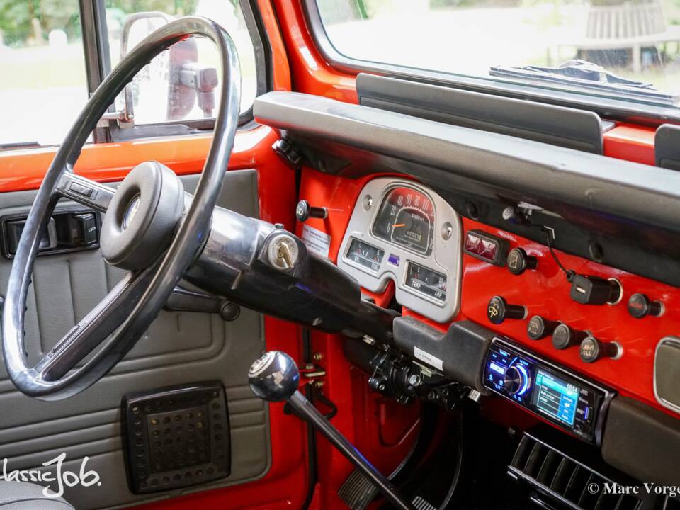 Immagine 12/47 di Toyota Land Cruiser FJ 45 (1980)