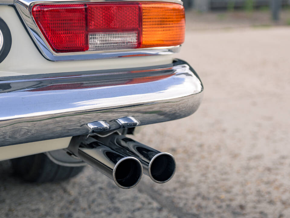 Image 27/60 of Mercedes-Benz 230 SL (1967)