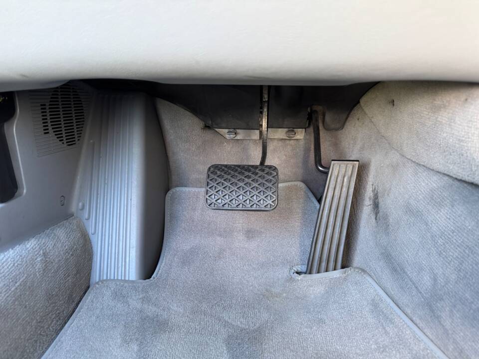 Bild 29/40 von BMW 850i (1991)