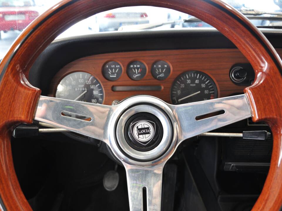 Image 27/32 of Lancia Fulvia 1.3 S (1973)
