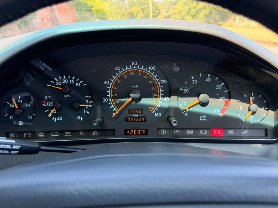 Immagine 29/29 di Mercedes-Benz 500 SL (1992)