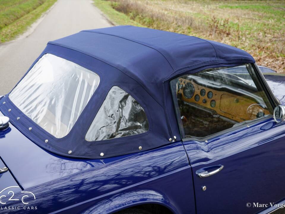 Afbeelding 28/35 van Triumph TR 6 (1971)