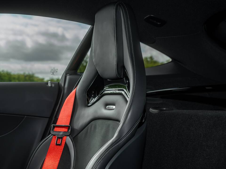 Image 63/67 of Mercedes-AMG GT-R (2018)