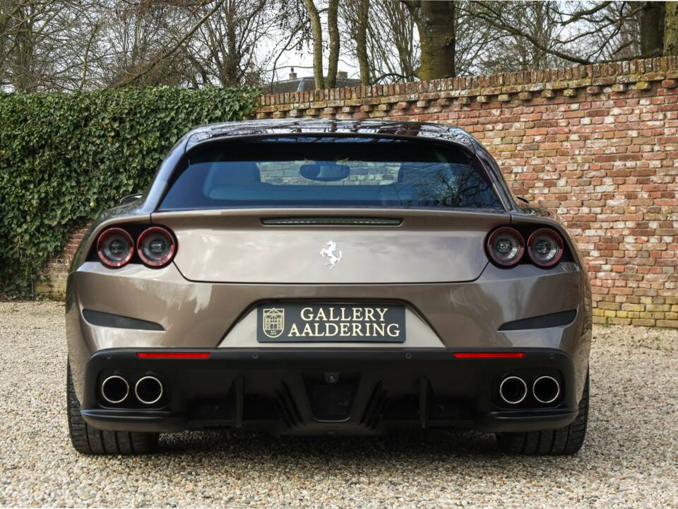 Immagine 6/50 di Ferrari GTC4Lusso (2018)