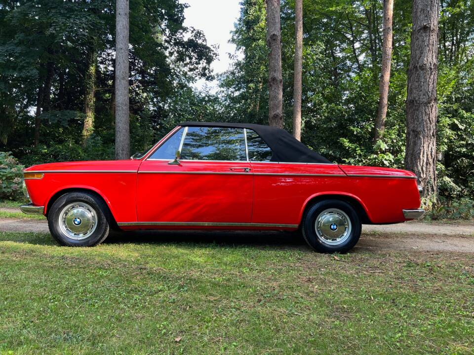 Image 21/142 of BMW 1600 Convertible (1970)