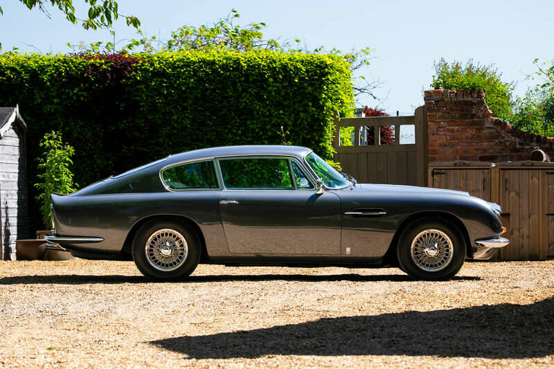 Afbeelding 5/47 van Aston Martin DB 6 Vantage (1966)