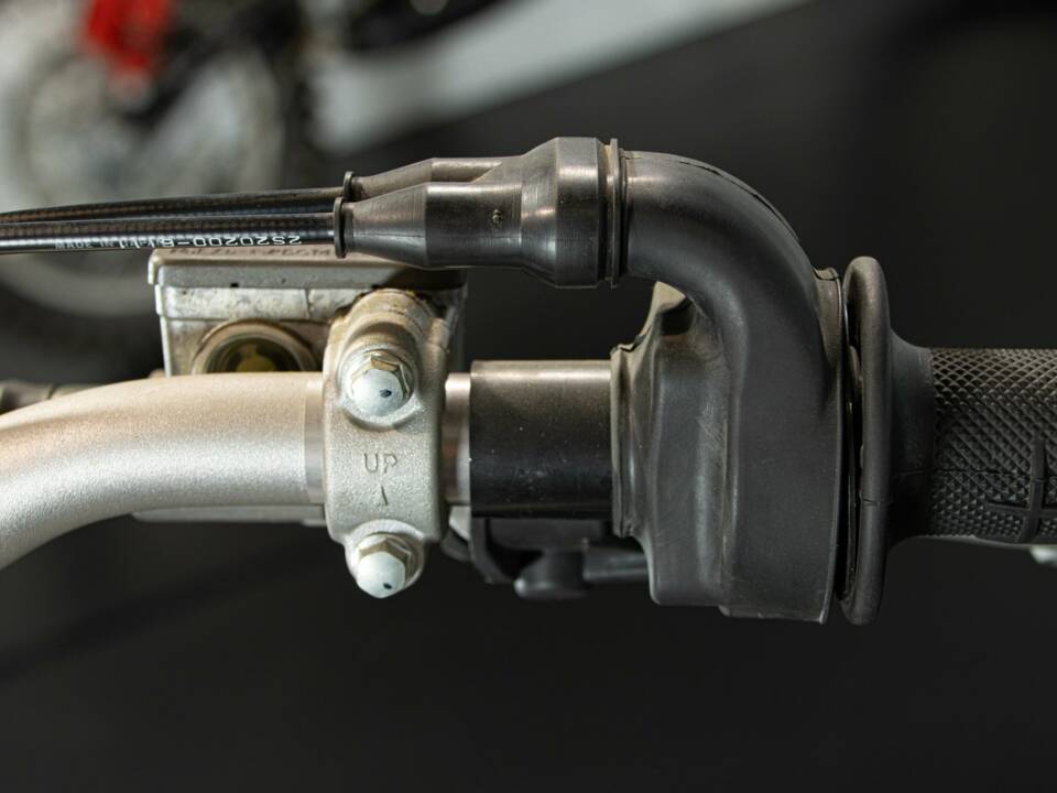 Image 44/50 de Yamaha DUMMY (2007)