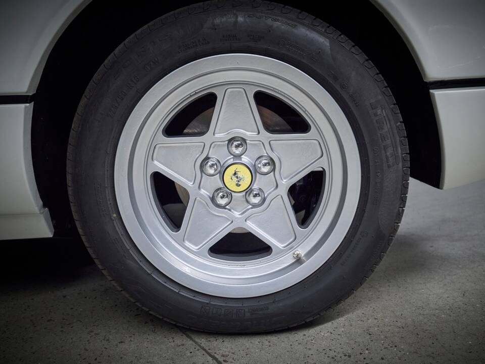 Bild 37/86 von Ferrari 308 GTSi (1982)