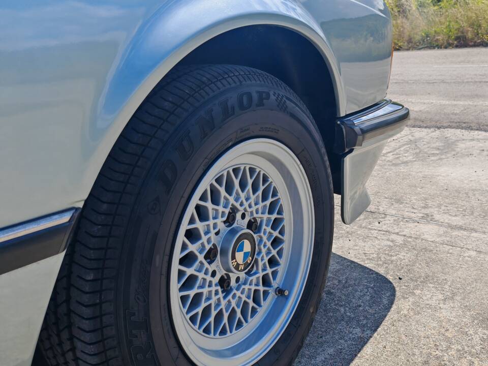 Image 45/46 of BMW 635 CSi (1981)