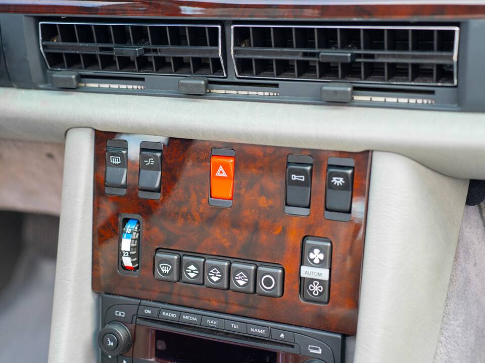 Image 55/72 de Mercedes-Benz 500 SEL (1984)