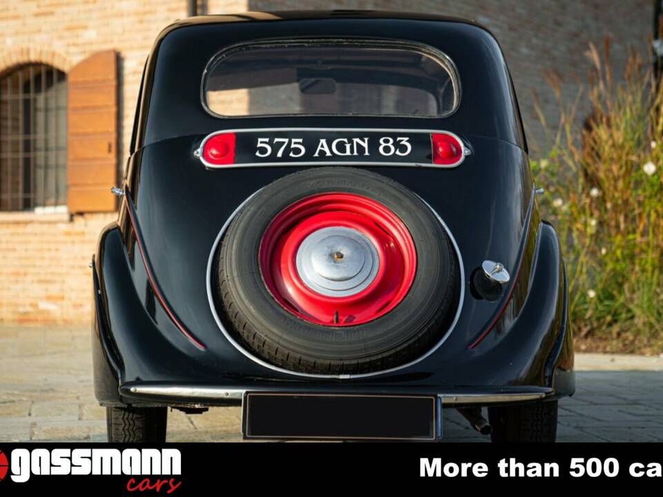 Image 11/15 of Peugeot 203 (1949)
