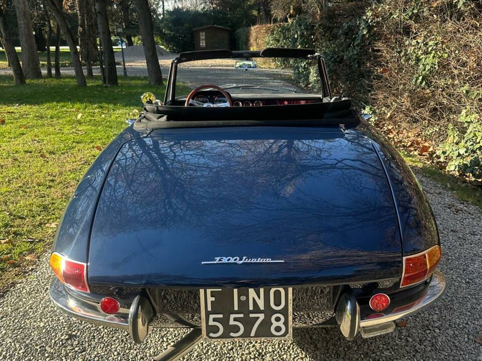Image 3/14 of Alfa Romeo 1300 Spider Junior (1969)